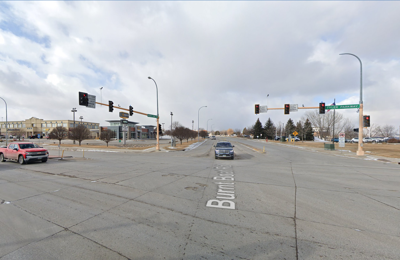 Bismarck Traffic Signal Damaged in Crash