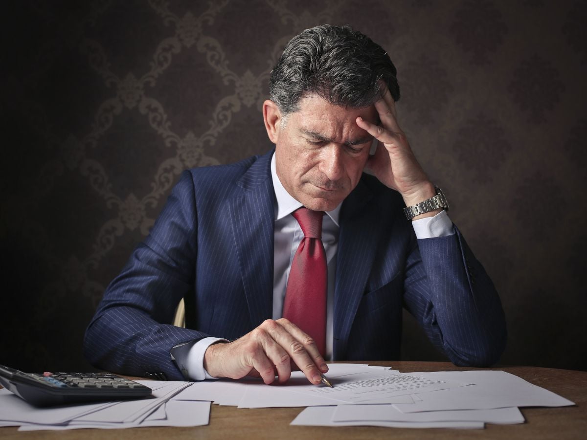 entrepreneur reviewing business result without a well-thought-out plan.