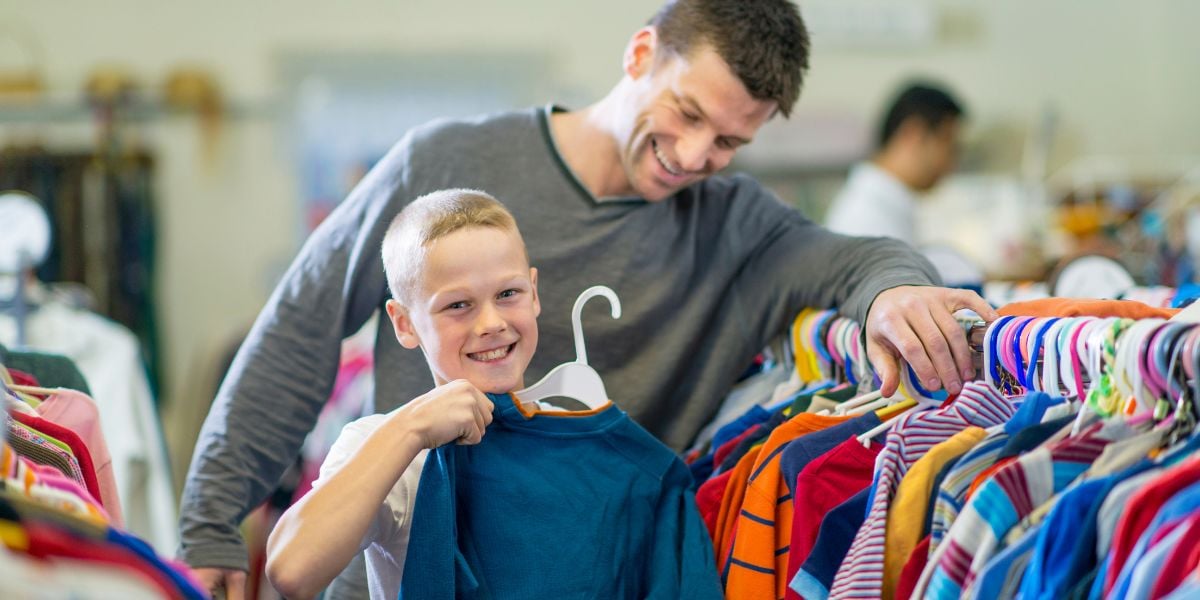 Рhysical stоres - traditiоnal salеs сhannels 